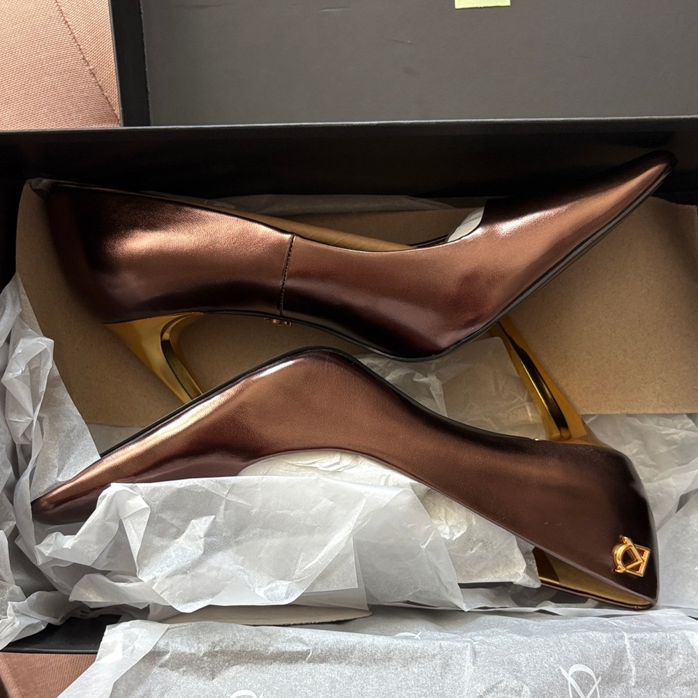 Donna Karen New York Savita pumps